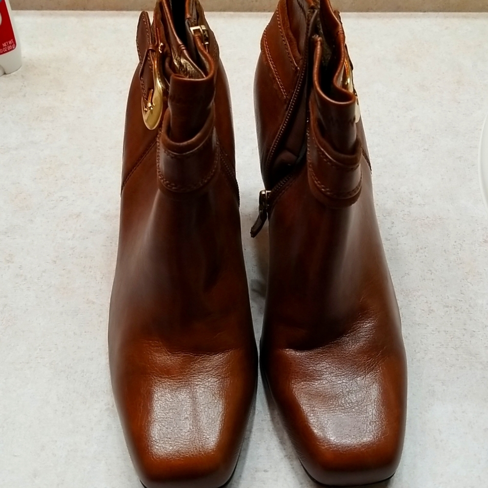 Frank Sarto booties